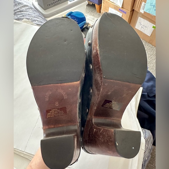 High heel Gap platform clogs.  Vintage and barely worn! - Picture 2 of 3